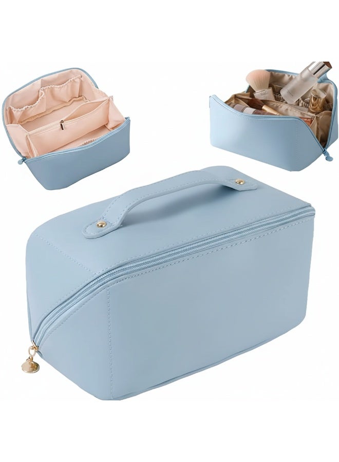 حقيبة مكياج سفر نسائية - منظم مستحضرات تجميل من الجلد الصناعي مع فتحة علوية واسعة، وفواصل داخلية، ومقبض حمل متين، وسعة كبيرة لأدوات النظافة الشخصية ومستلزمات التجميل، لون أزرق فاتح - Image 1